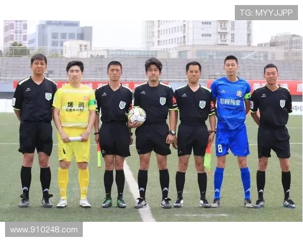 北京足球队强势领跑精英赛积分榜积98分展现冠军实力