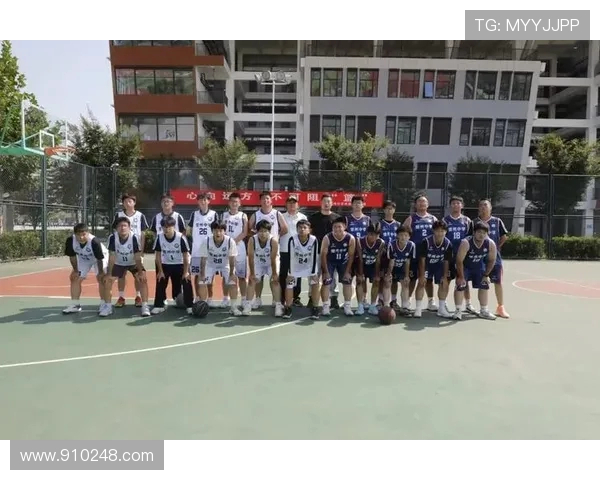 南京篮球队的奋斗历程与梦想追逐在钻石联赛中的精彩表现