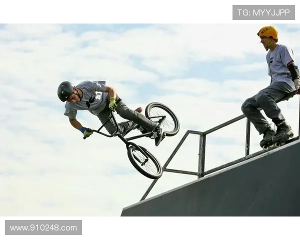 深圳极限运动队的配合变革引发热议探索新高度与团队协作的未来之路