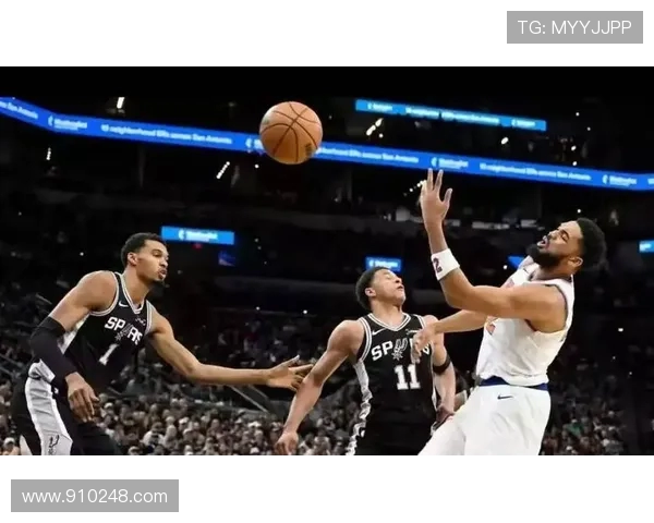 勇士与马刺激战四月十一日NBA季后赛精彩对决引发球迷热议