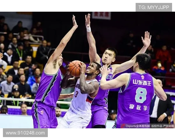 大宫松鼠迎战赞岐釜球队争夺胜利的激烈对决与精彩瞬间