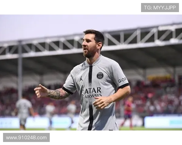 昂热与尼斯激战正酣比分悬念不断引发球迷热议 昂热与尼斯激战正酣比分悬念不断引发球迷热议