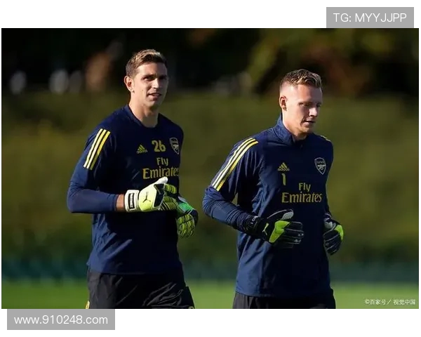 马丁内斯的传奇之路:从默默无闻到足球巨星的蜕变与荣耀 马丁内斯的传奇之路:从默默无闻到足球巨星的蜕变与荣耀