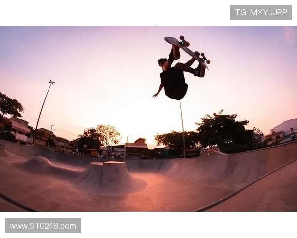 广州滑板队耐力训练揭秘：如何在极限运动中突破自我极限